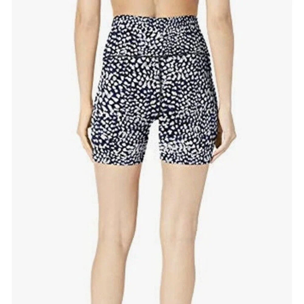 Core 10 Women High Waisted Yoga Shorts Size Large Hide Pocket